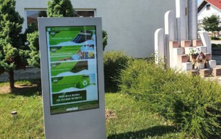 Mobilna aplikacija i info-touch ploča za prijavu komunalnih problema